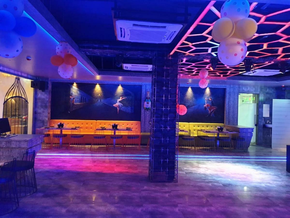 Virat Ambe Sports Club Hotel Ulhasnagar Exterior photo